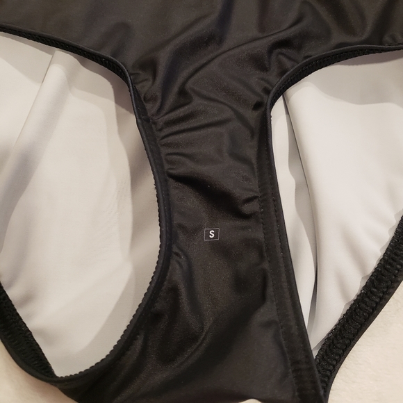 Blackmilk Harry Potter Team Weasley Swimsuit - Picture 4 of 4